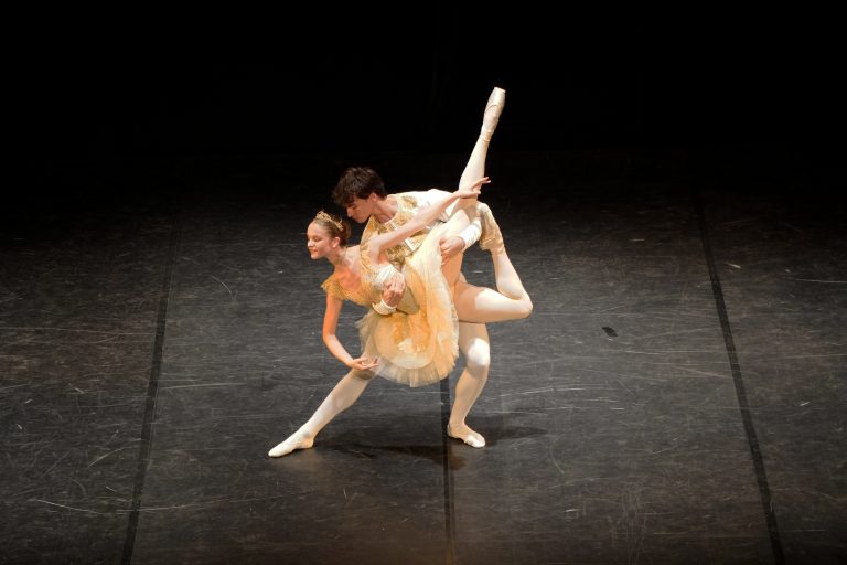 Read more about the article El Ballet Jove de Girona presenta “El Trencanous”
